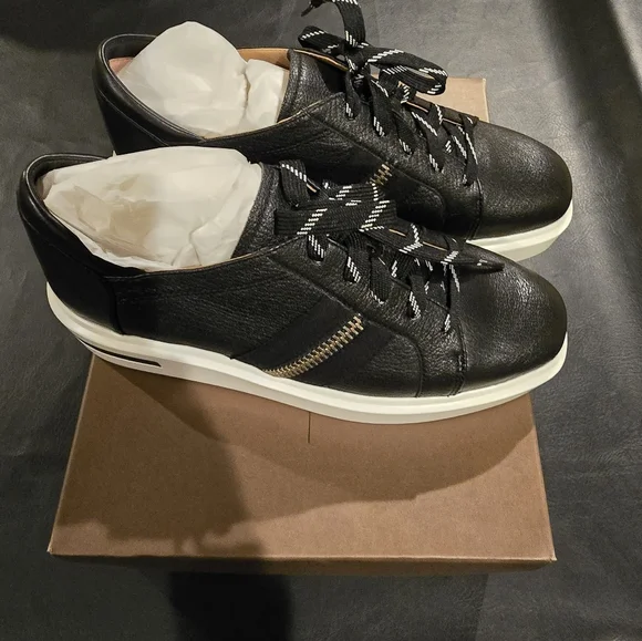 Linea Paolo Karen Casual shoe. NWT. Black, Size 9.5 - Picture 4 of 9